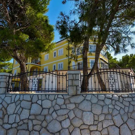 9 In Petrac Apartman